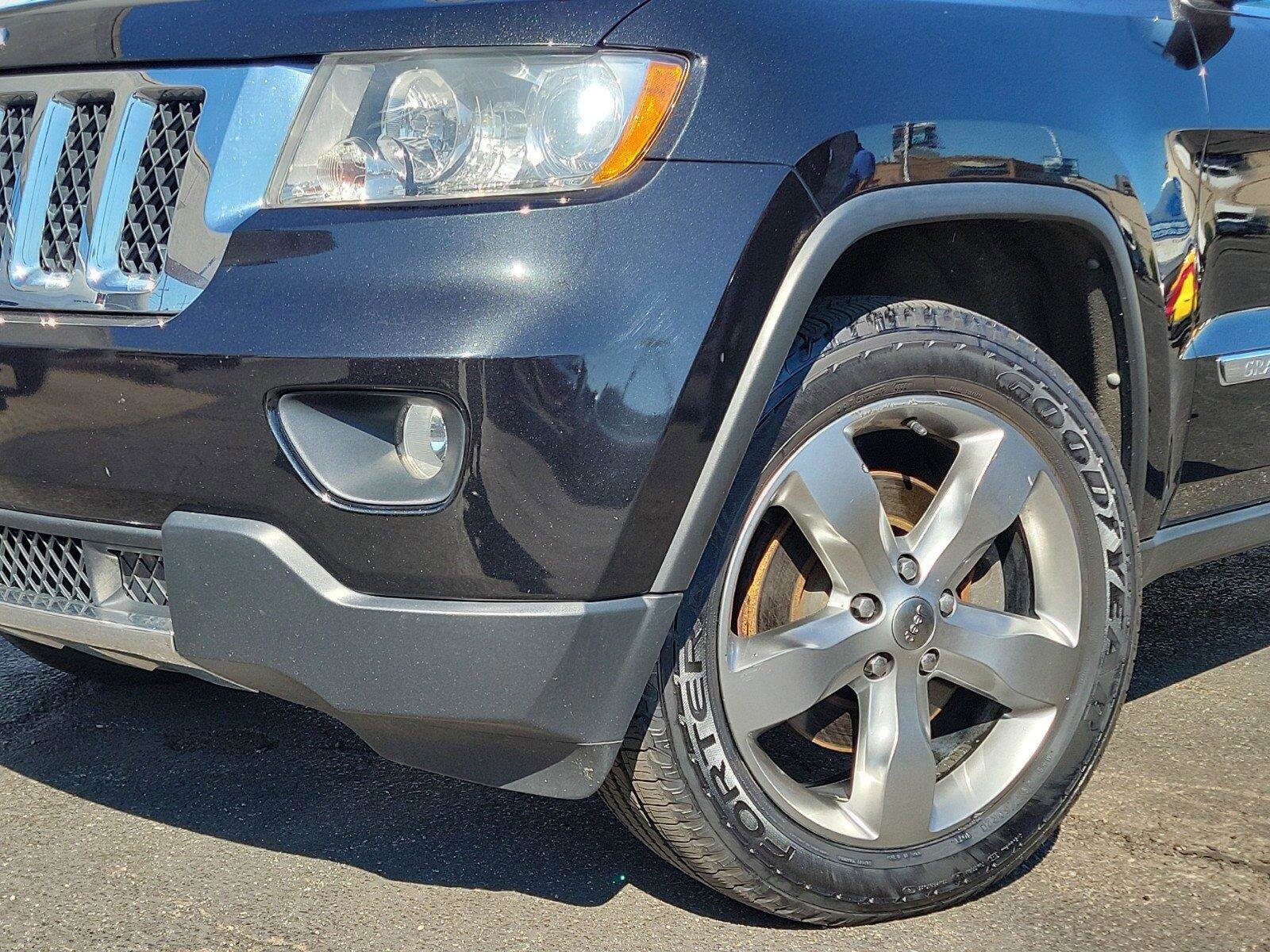 2013 Jeep Grand Cherokee Overland photo 3