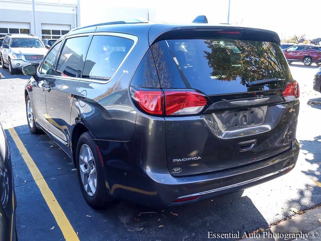 Used 2017 Chrysler Pacifica Touring-L Plus Touring-L Plus FWD