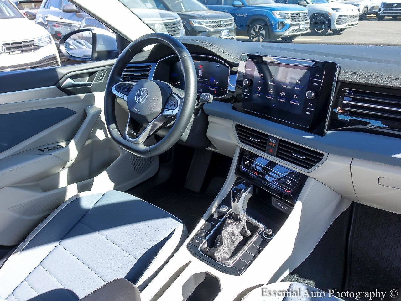 2025 VOLKSWAGEN JETTA - Image 22