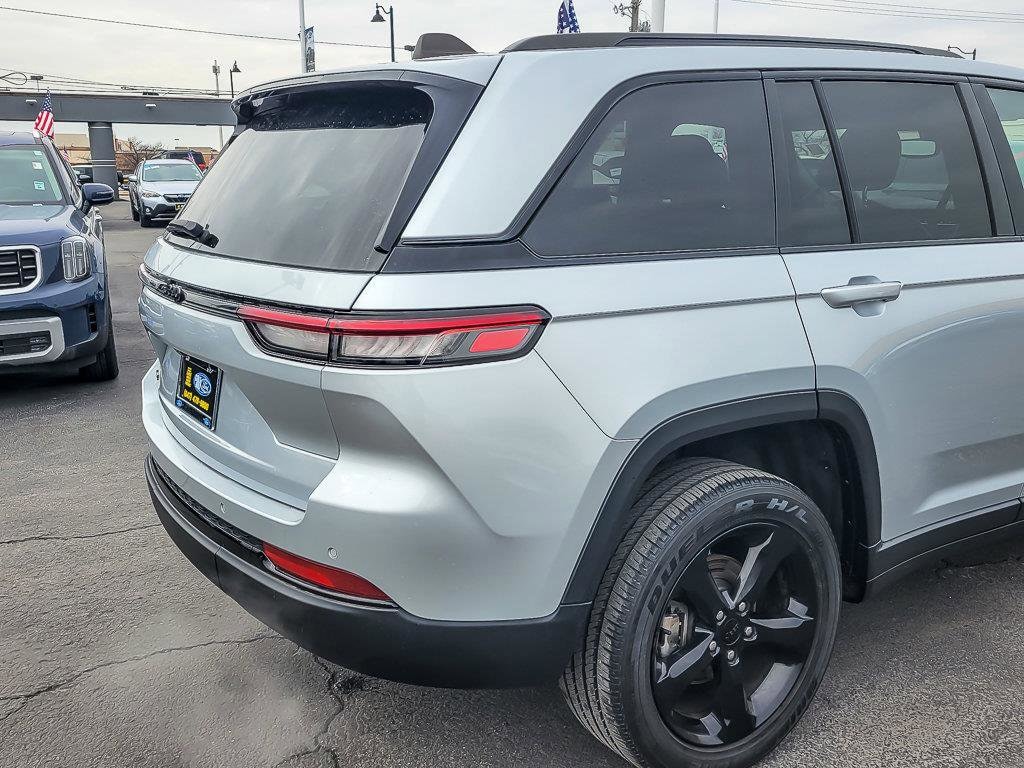 2023 JEEP GRAND CHEROKEE - Image 9