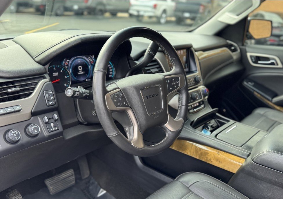 2017 Gmc Yukon Denali photo 4