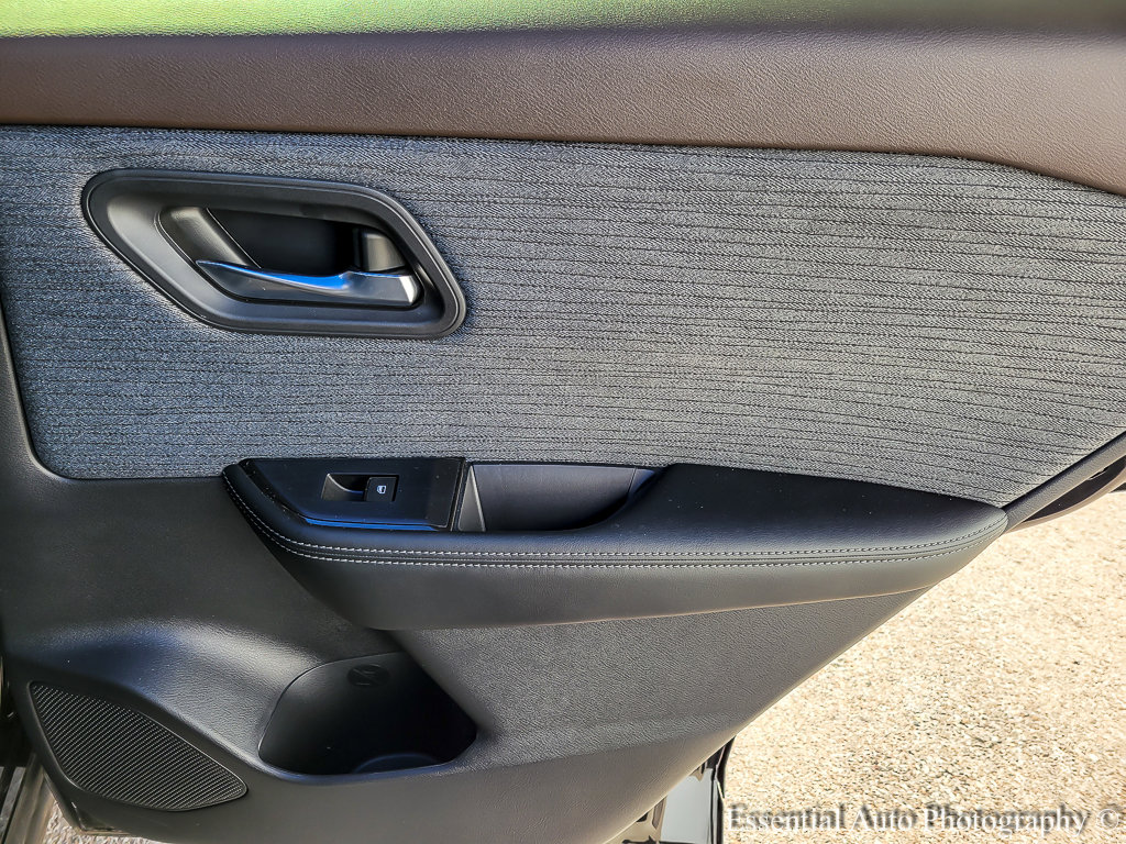 2023 NISSAN ROGUE - Image 19