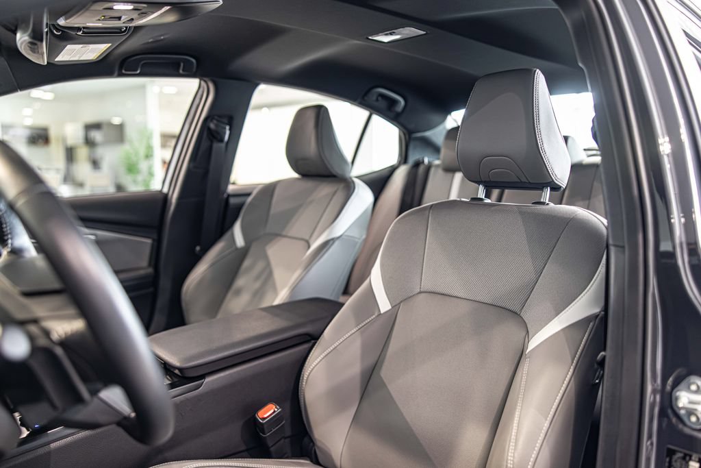2025 Toyota Camry SE - Photo 17