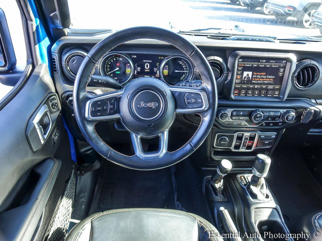 2022 JEEP WRANGLER - Image 11