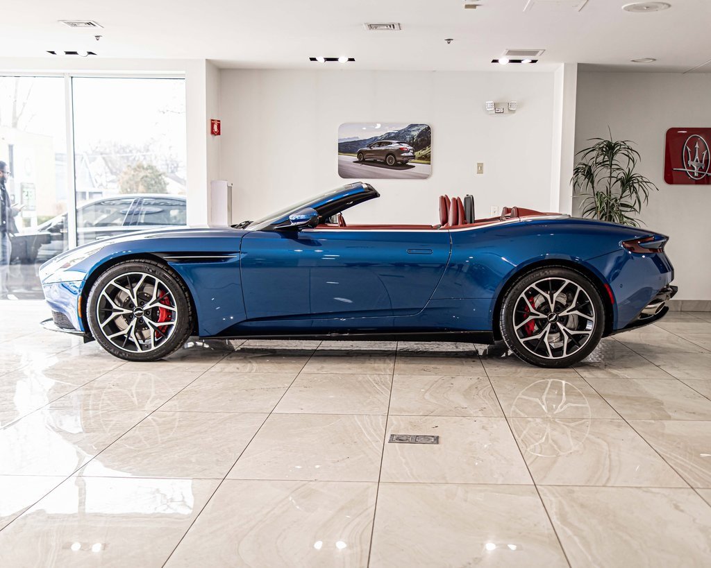 2022 ASTON MARTIN DB11 - Image 6