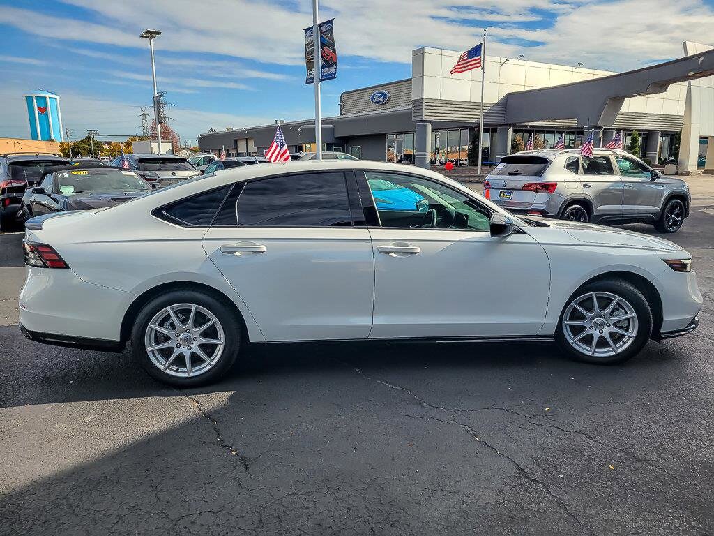 2023 HONDA ACCORD - Image 11