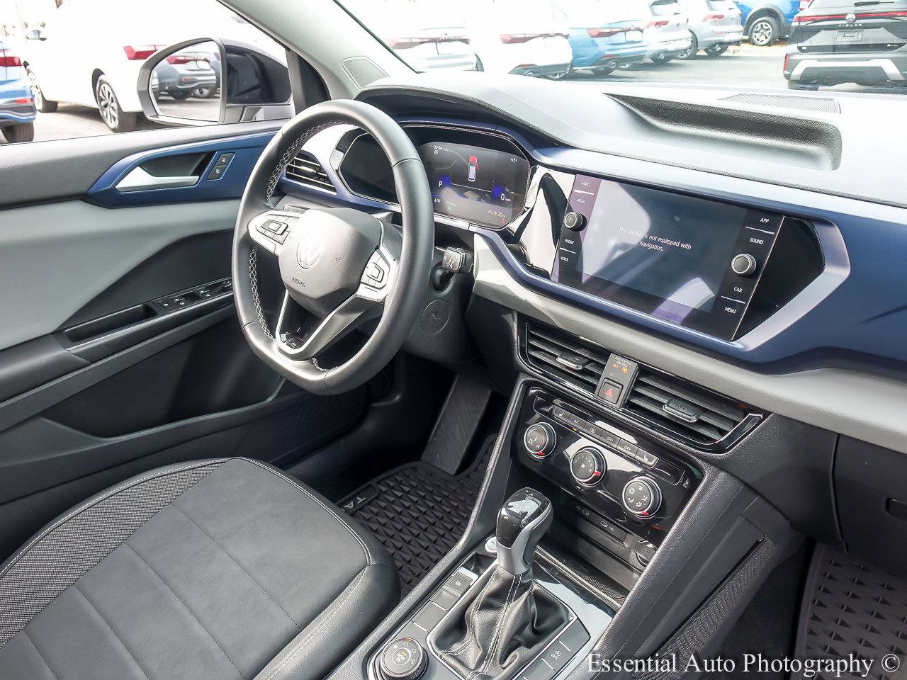 2023 VOLKSWAGEN TAOS - Image 24