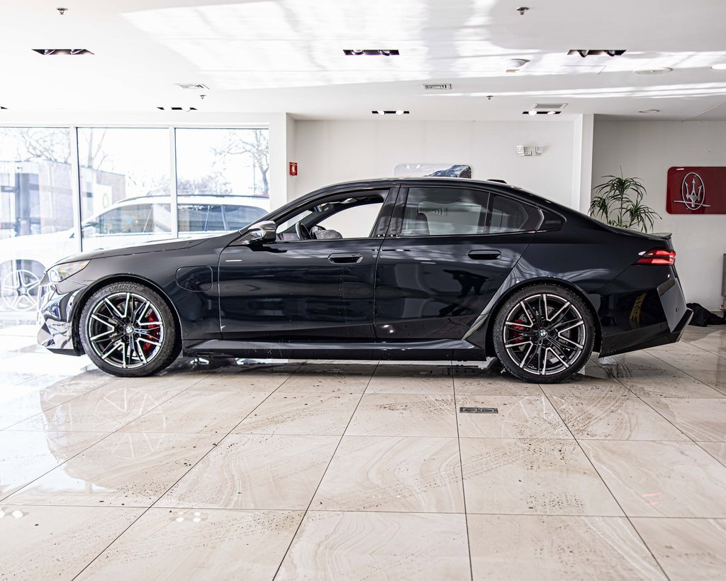 2025 BMW M5 - Image 6