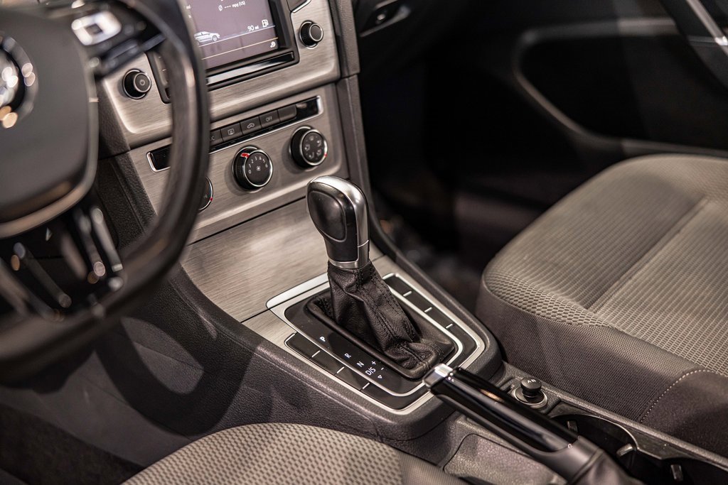 2016 VOLKSWAGEN GOLF - Image 21