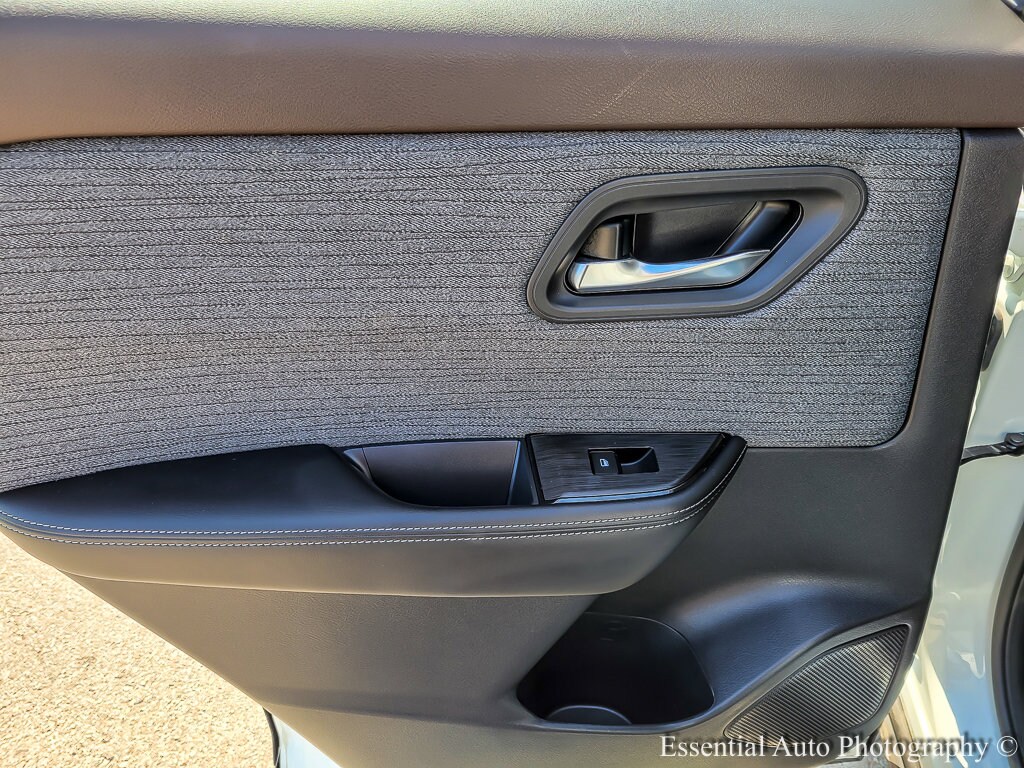 2023 NISSAN ROGUE - Image 17