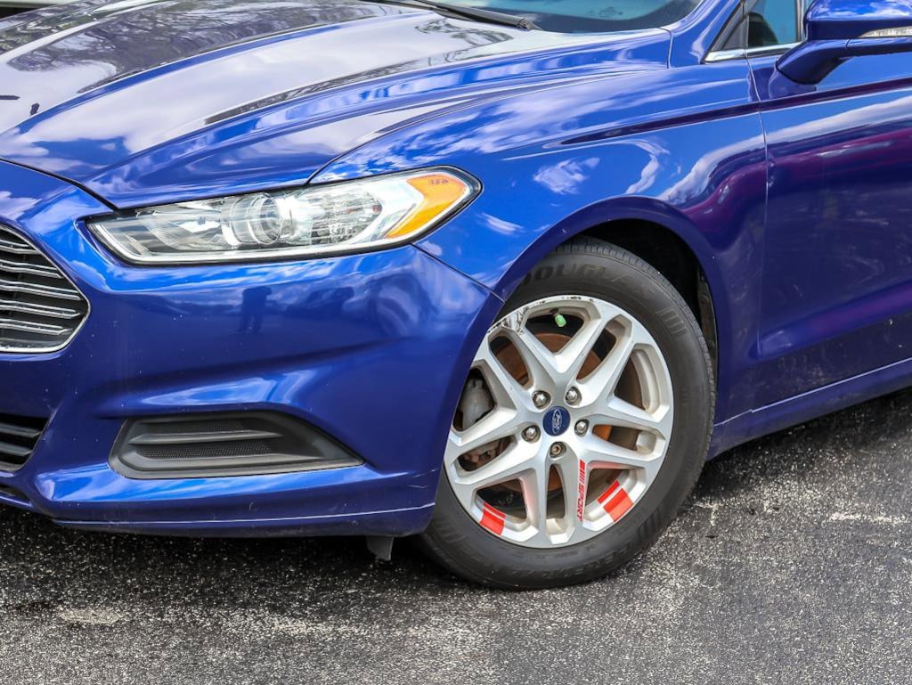 Used 2016 Ford Fusion SE Sedan