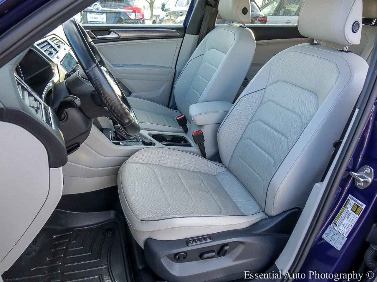 2022 VOLKSWAGEN TIGUAN - Image 8