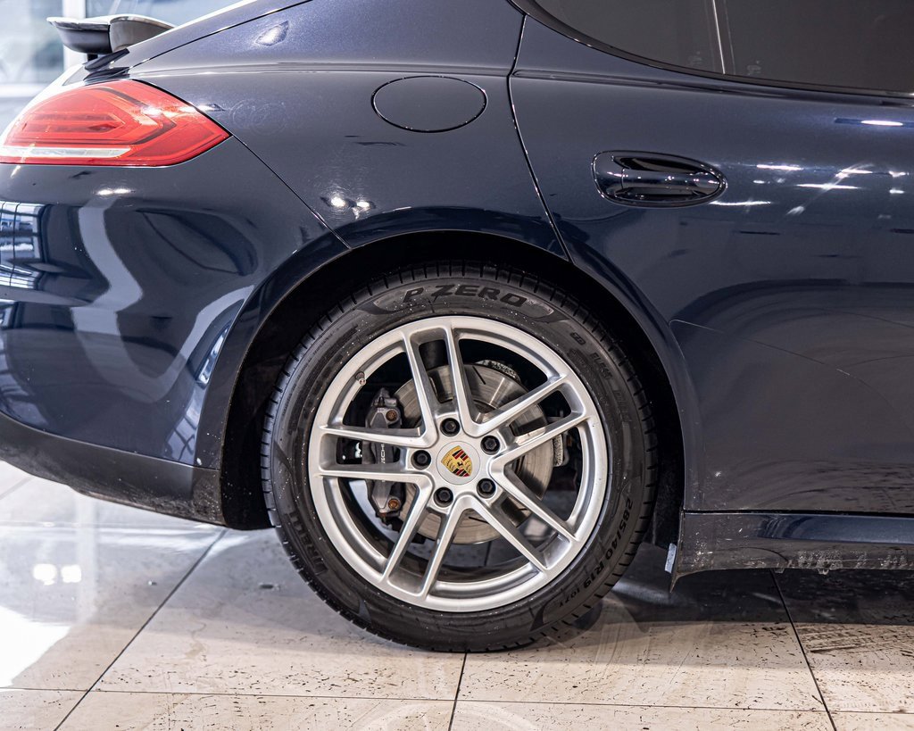 2016 PORSCHE PANAMERA - Image 11