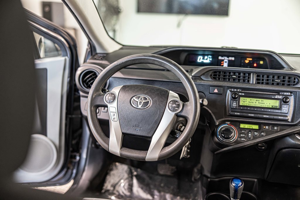 2014 TOYOTA PRIUS C - Image 34