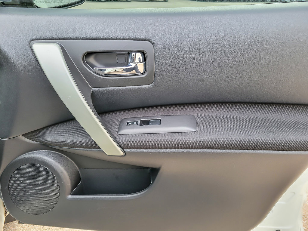 2015 NISSAN ROGUE - Image 21