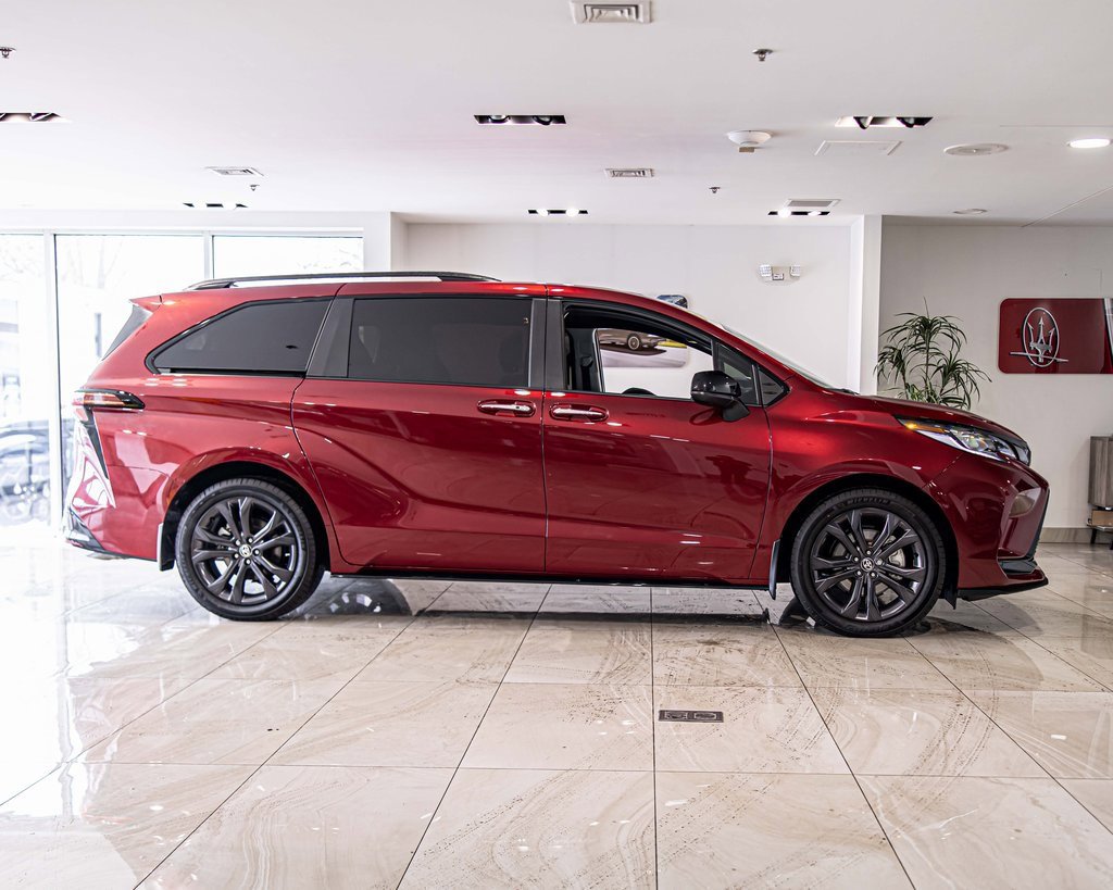 2025 TOYOTA SIENNA - Image 9