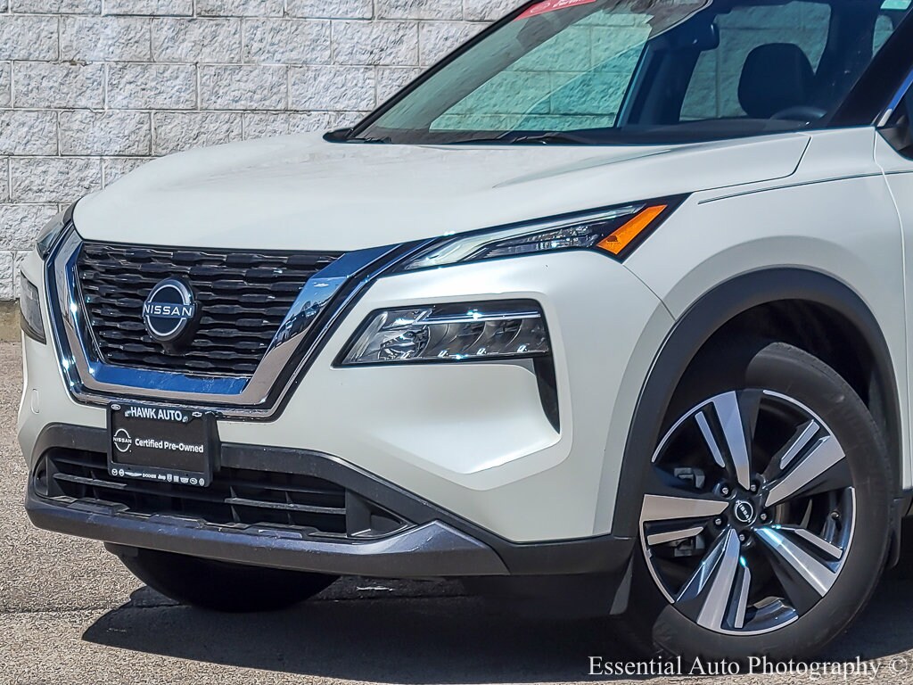 2023 Nissan Rogue SL photo 2