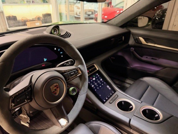 2023 Porsche Taycan GTS photo 2