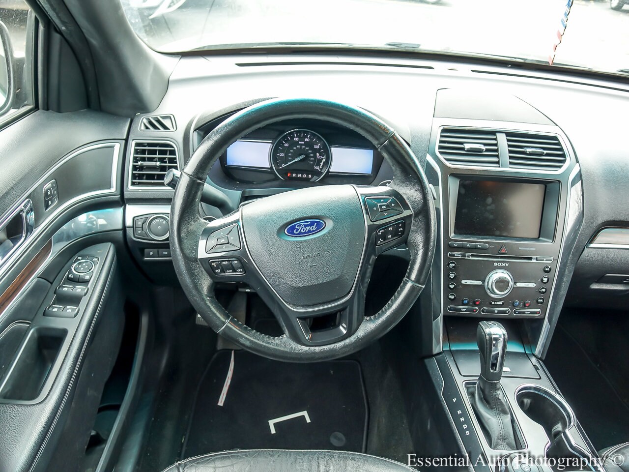 2016 Ford Explorer Limited photo 4