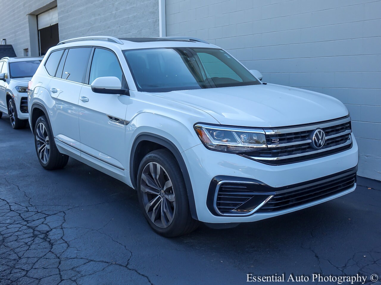 2021 Volkswagen Atlas V6 SEL R-Line photo 2