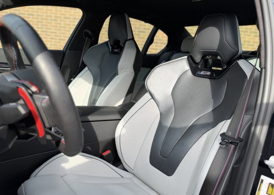 2025 Bmw M5 5 photo 2