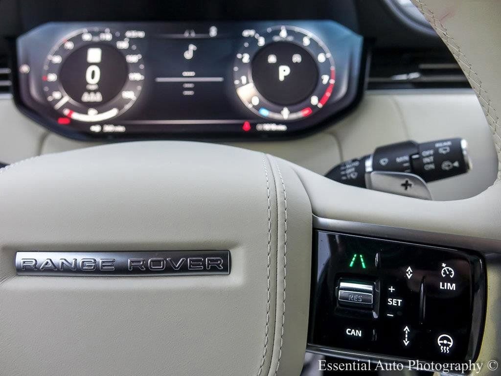 2025 Land Rover Range Rover SV - Photo 16