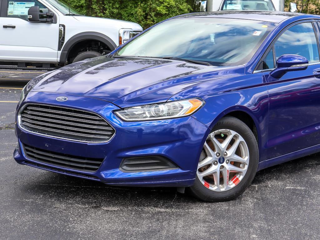 Used 2016 Ford Fusion SE Sedan