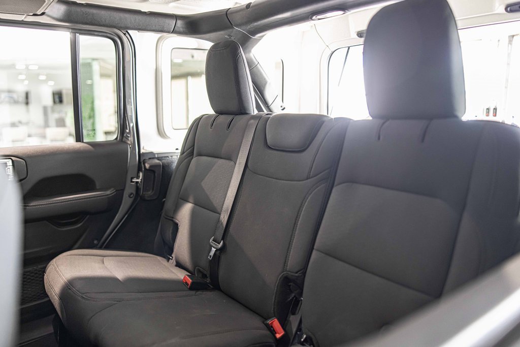 2022 JEEP WRANGLER - Image 32