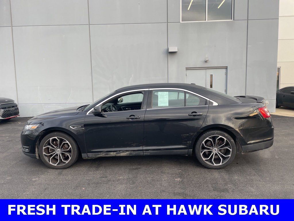 2018 Ford Taurus SHO photo 2