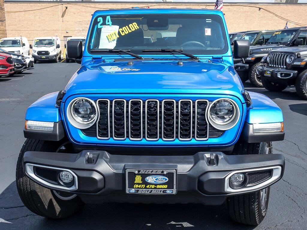 2024 Jeep Wrangler Sahara photo 2
