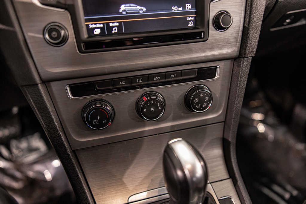 2016 VOLKSWAGEN GOLF - Image 28