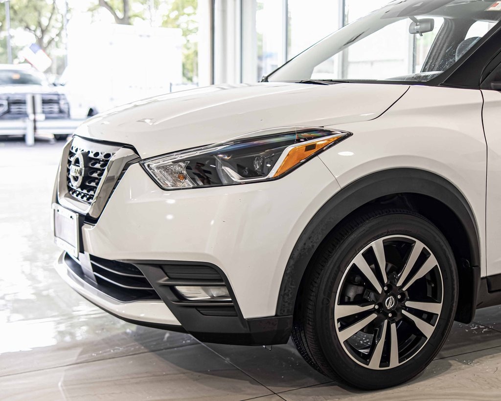 Used 2020 Nissan Kicks SR SR FWD