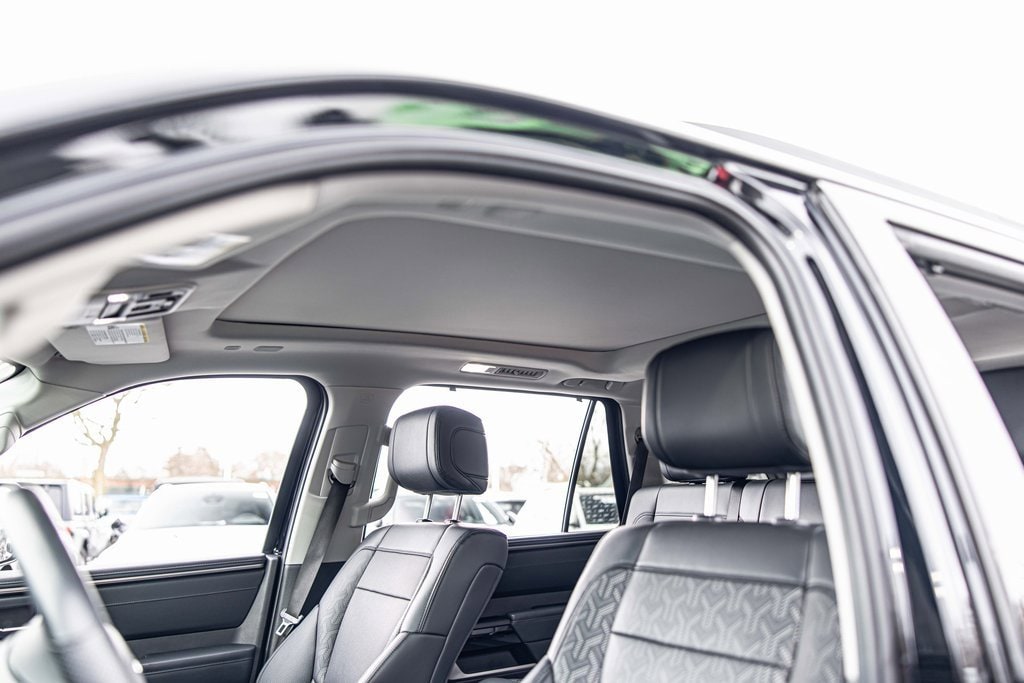 2024 TOYOTA SEQUOIA - Image 19