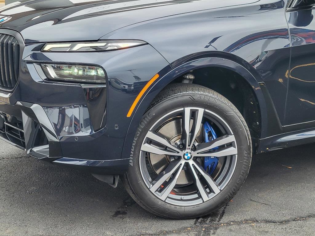 2023 BMW X7 - Image 4