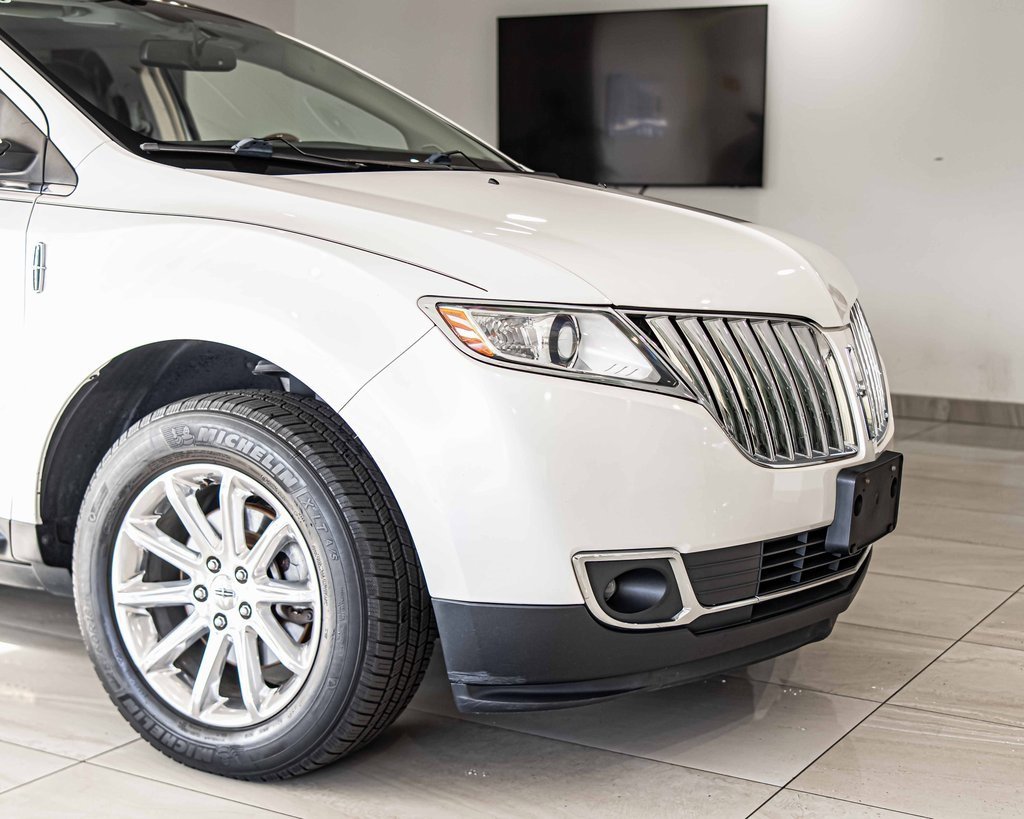 2012 Lincoln MKX Base photo 3
