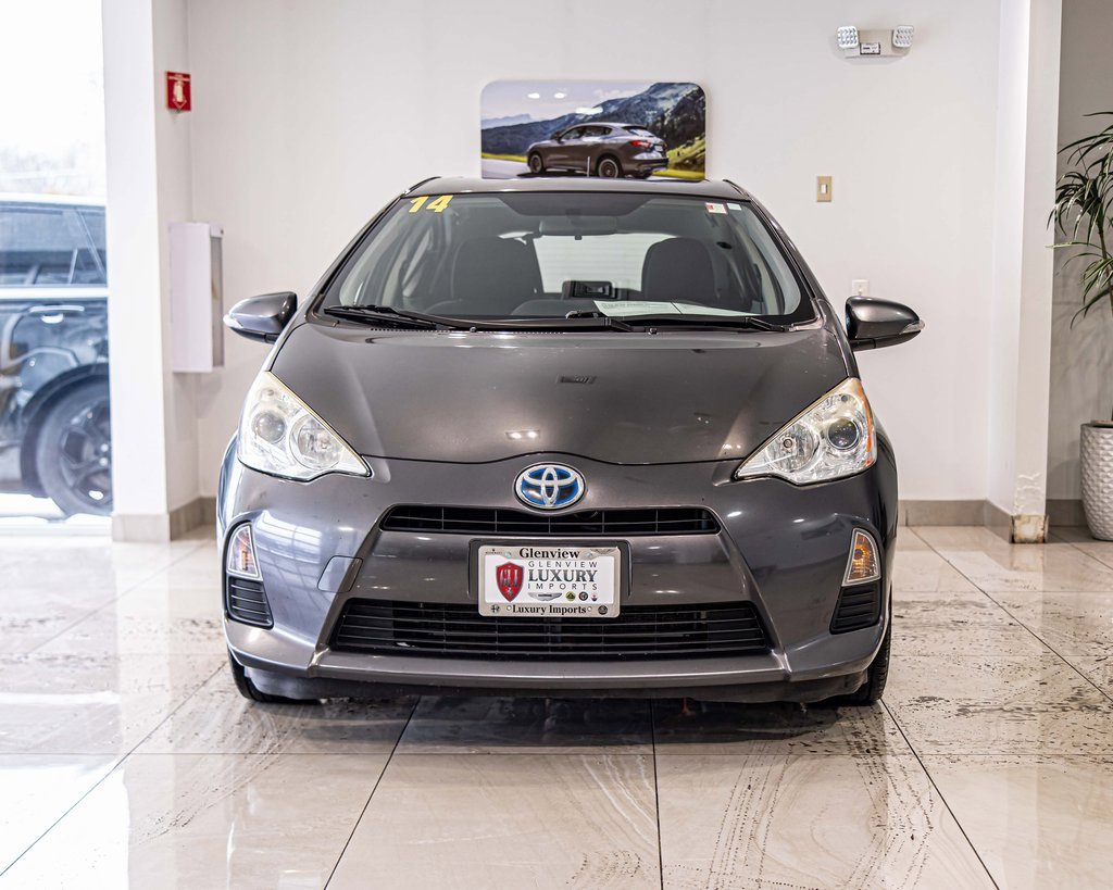 2014 TOYOTA PRIUS C - Image 2