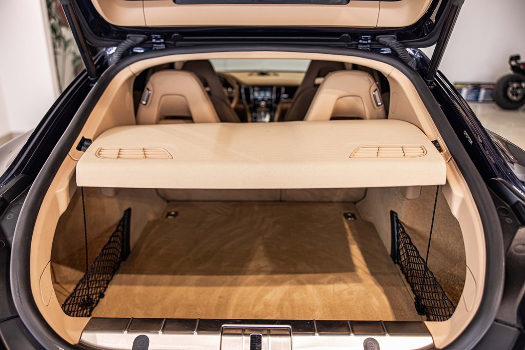 2016 PORSCHE PANAMERA - Image 16