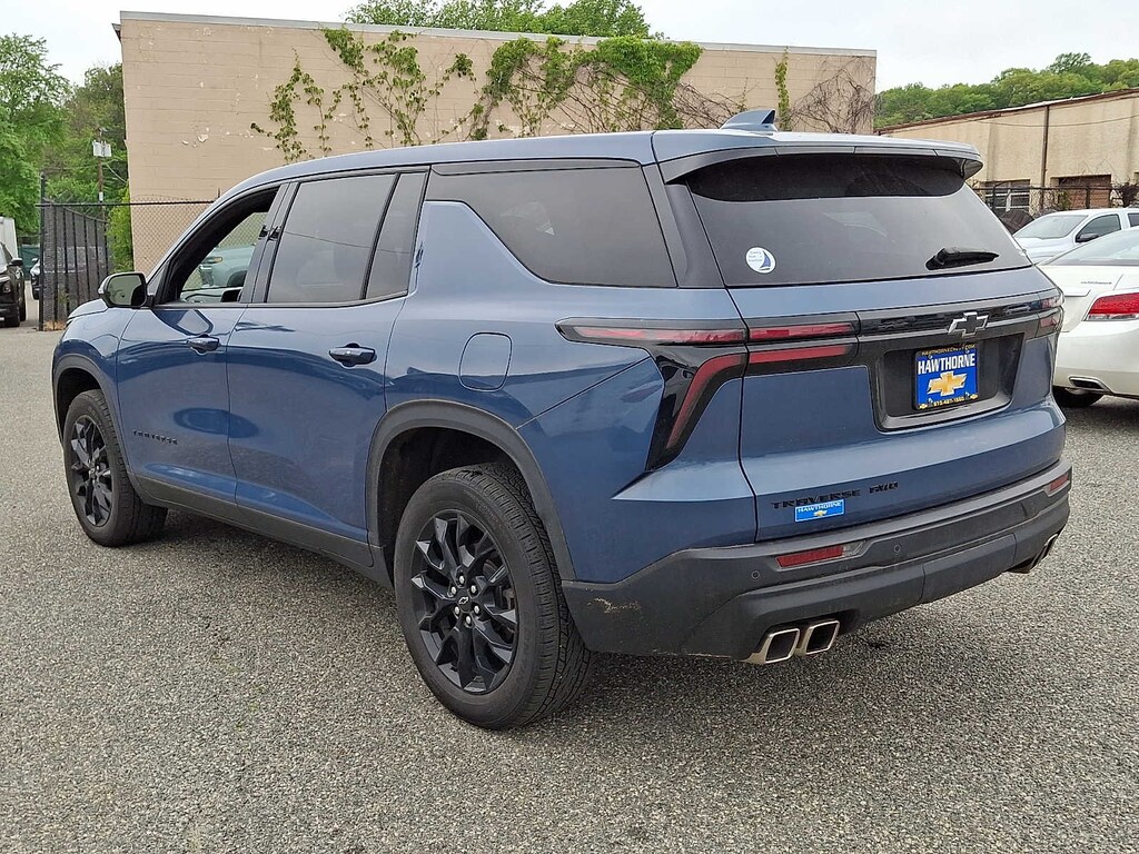 Used 2024 Chevrolet Traverse LS SUV
