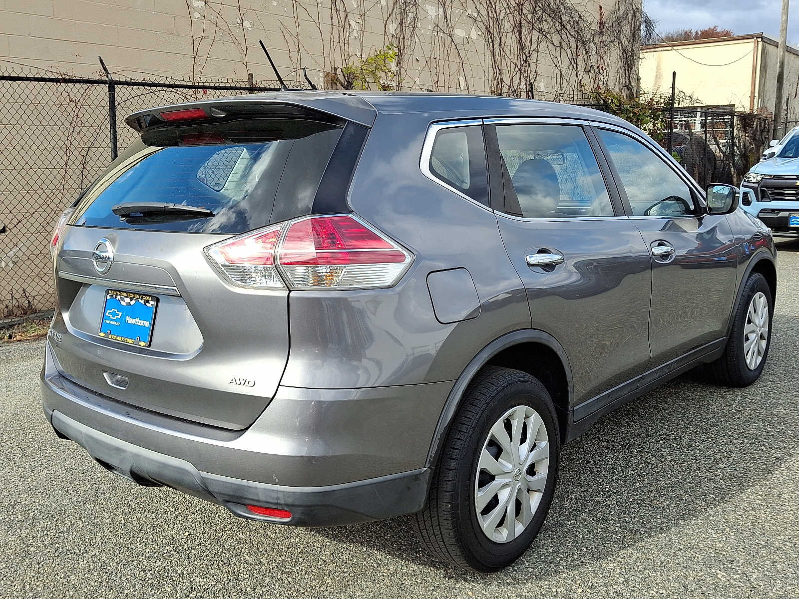 2015 Nissan Rogue S photo 3