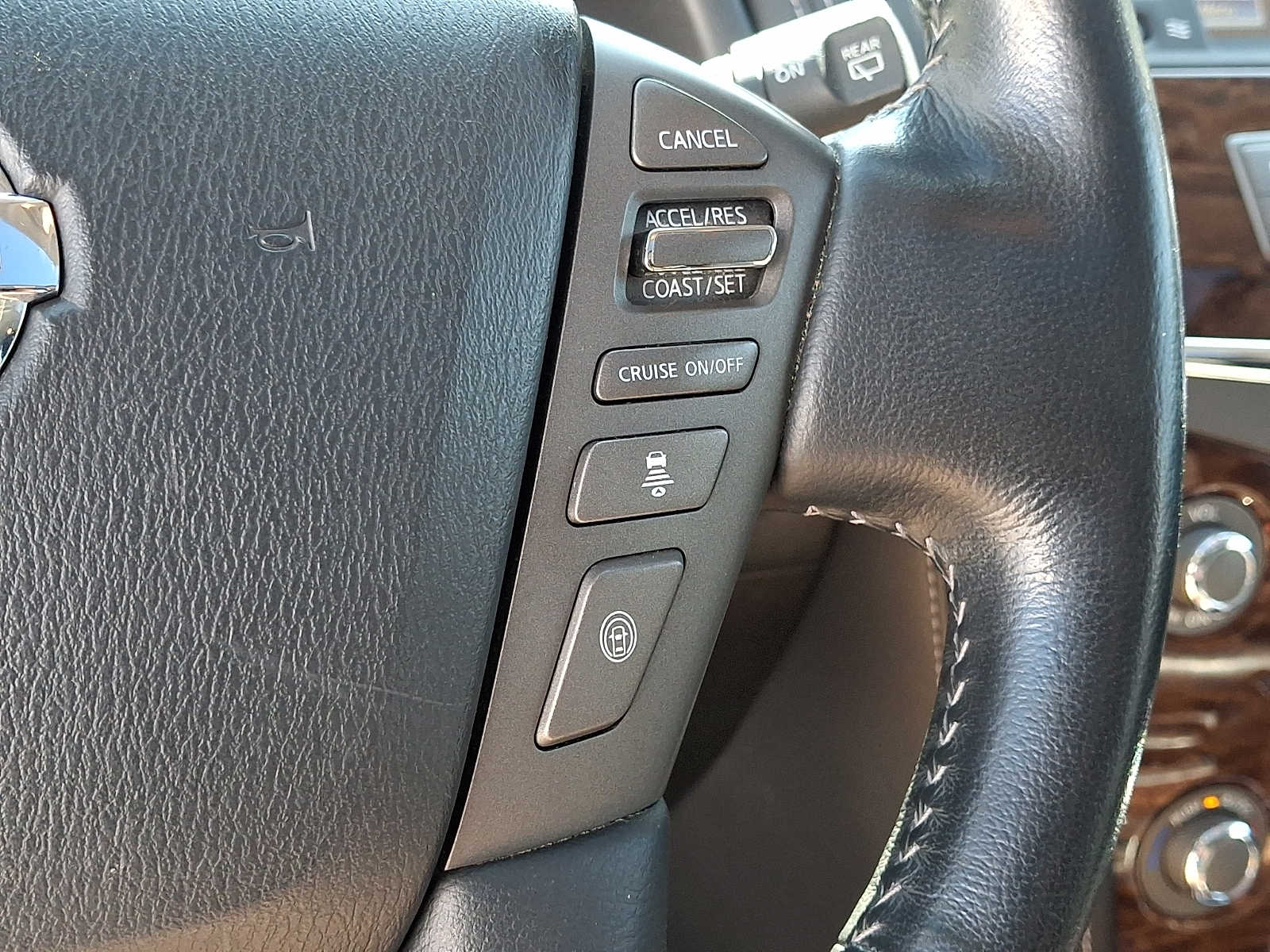 2017 Nissan Armada Platinum - Photo 23