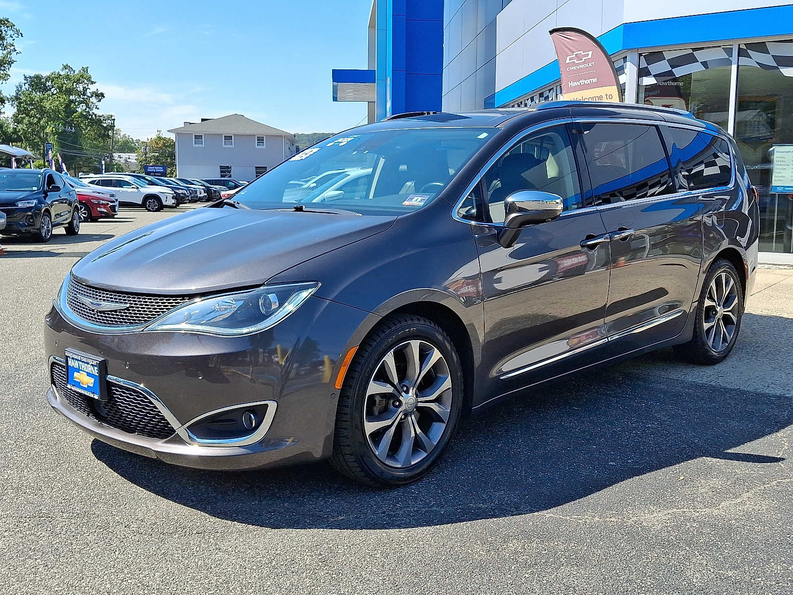 2019 Chrysler Pacifica Limited photo 3