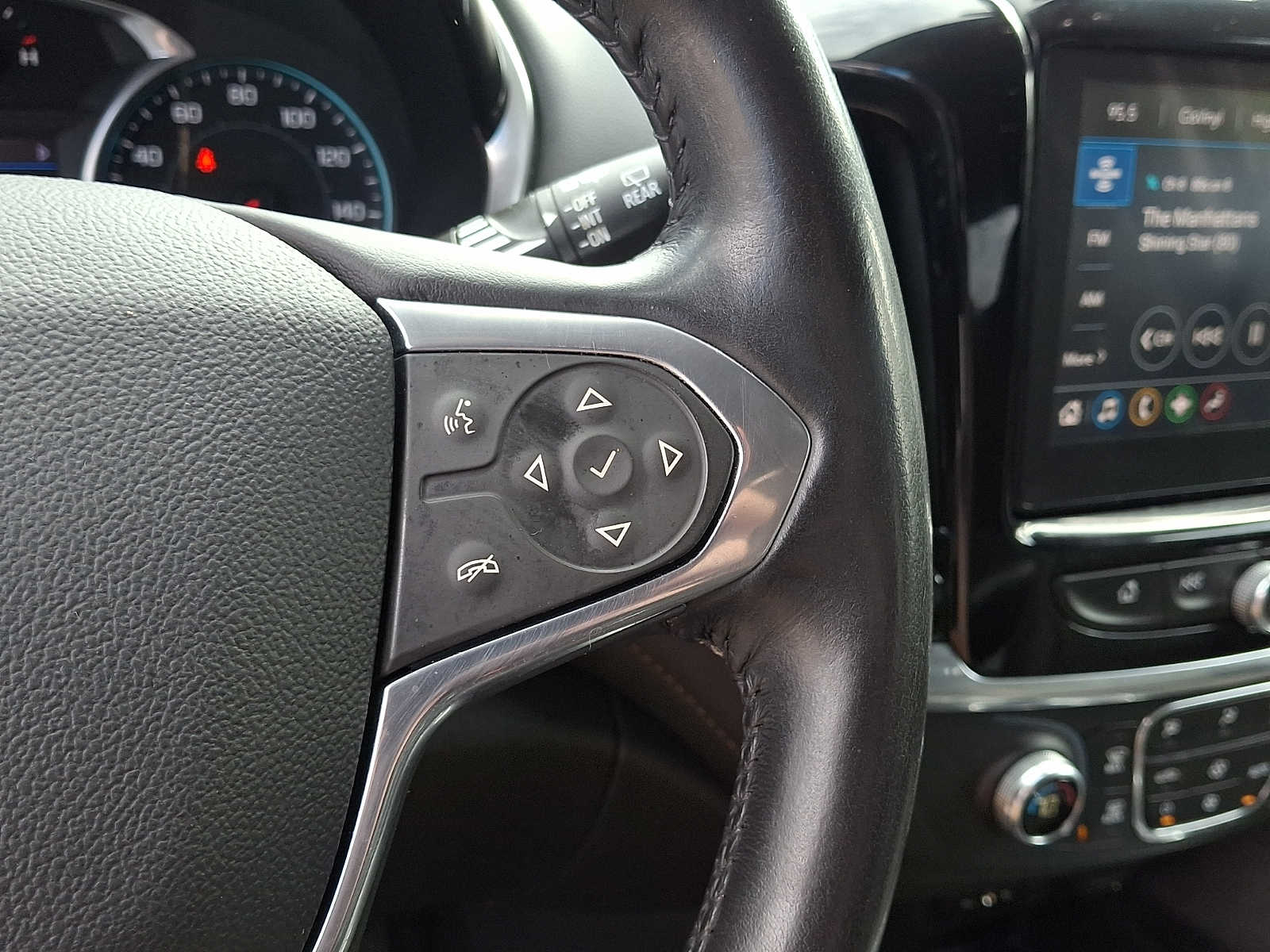 2021 Chevrolet Traverse 1LT - Photo 21