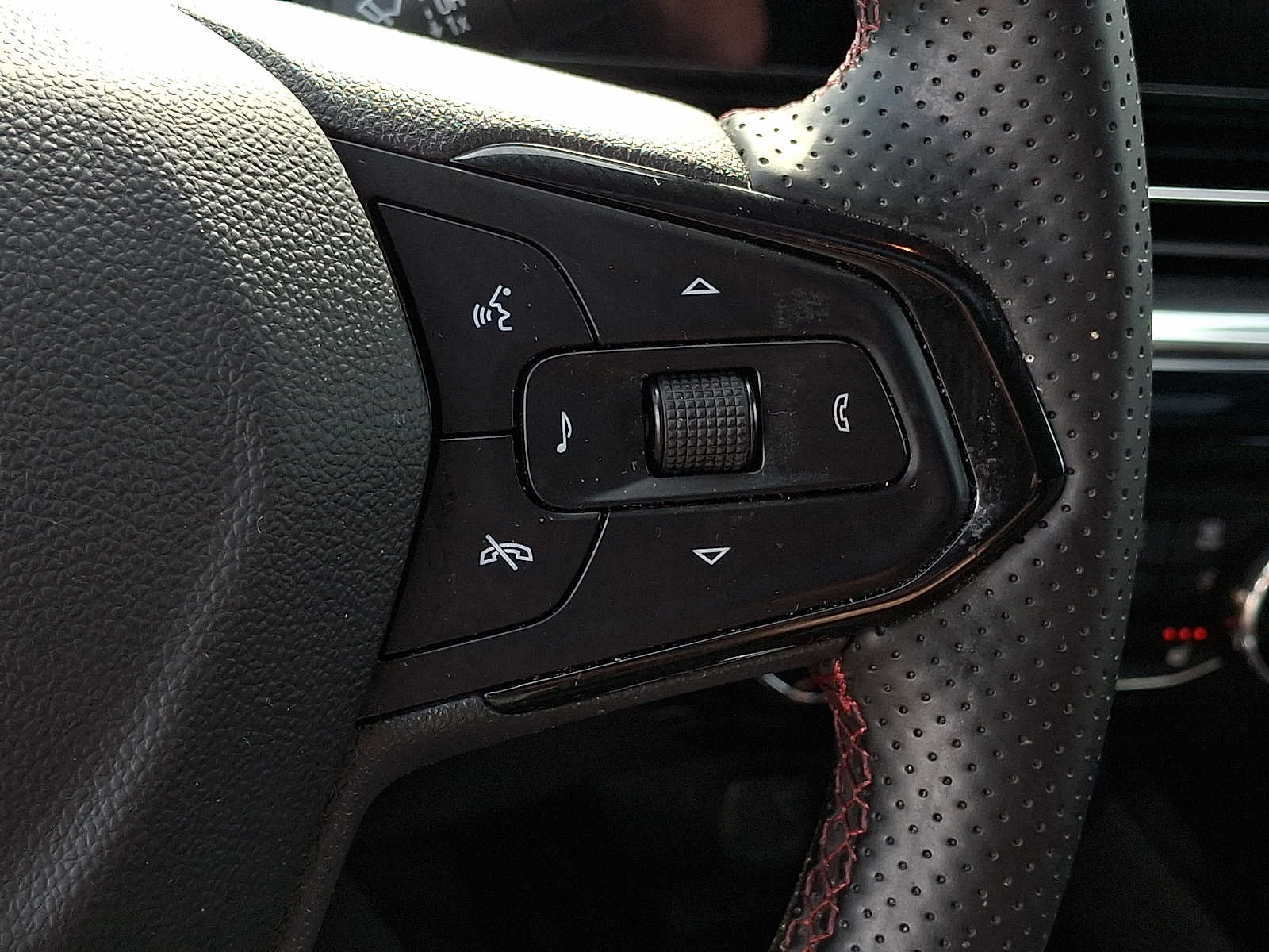 2024 Chevrolet Trax RS - Photo 22