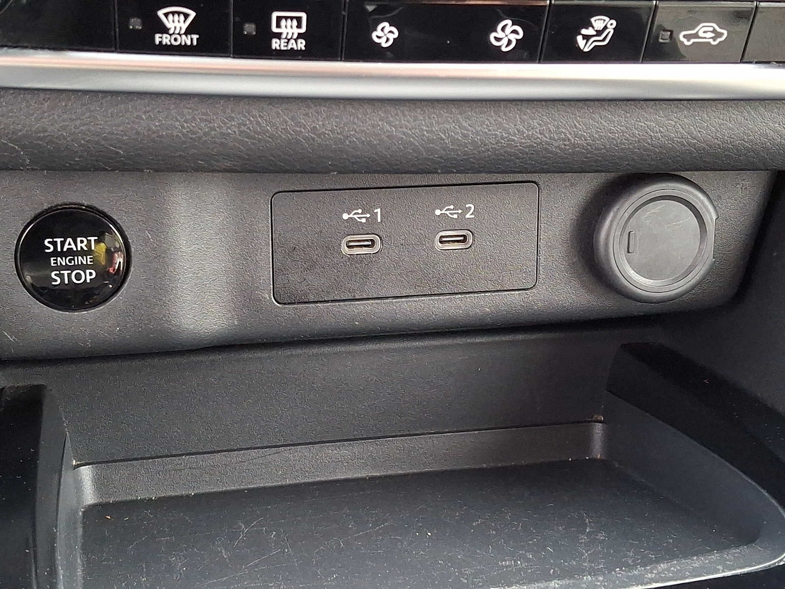 2025 Nissan Rogue SV - Photo 27