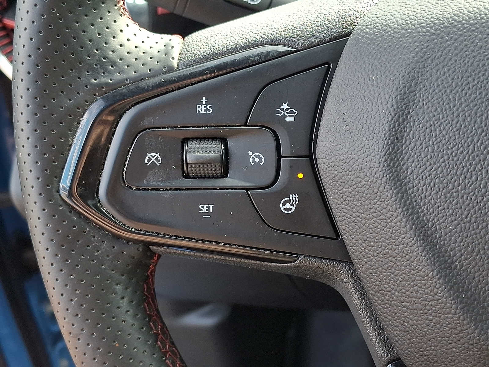 2024 Chevrolet Trax RS - Photo 21