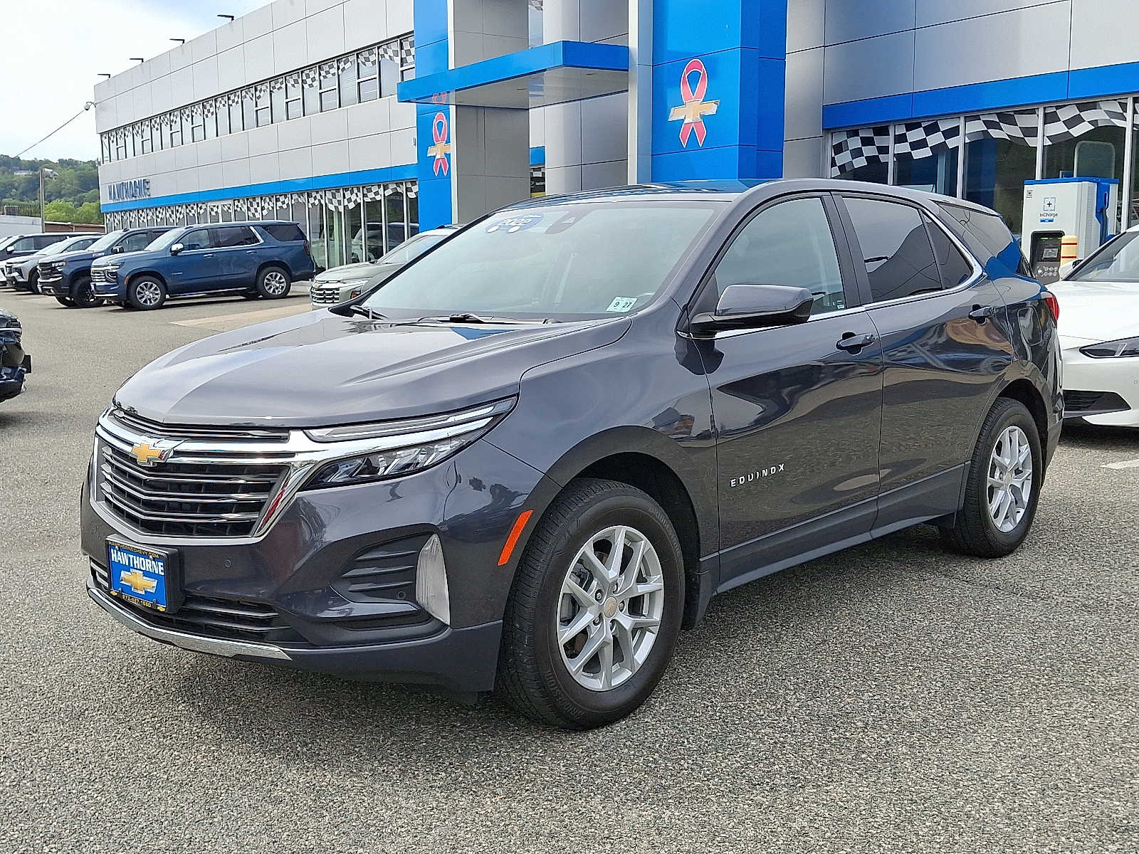 2022 Chevrolet Equinox LT photo 3