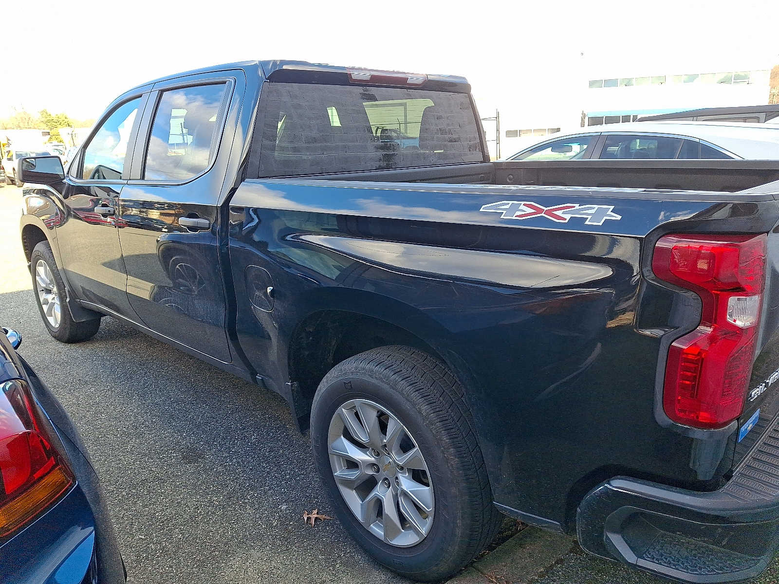 2022 Chevrolet Silverado 1500 Custom photo 3