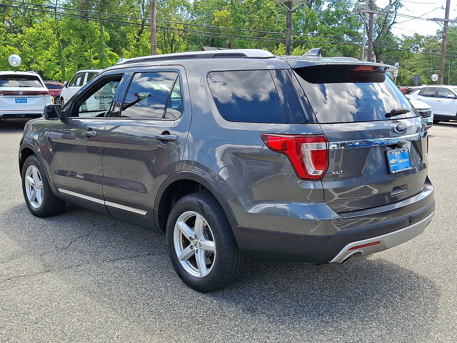 2016 Ford Explorer XLT photo 3
