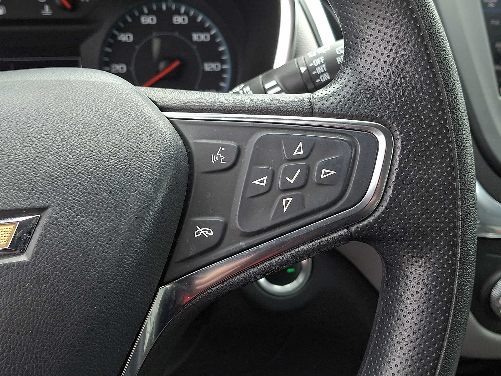 2023 Chevrolet Equinox LS - Photo 21