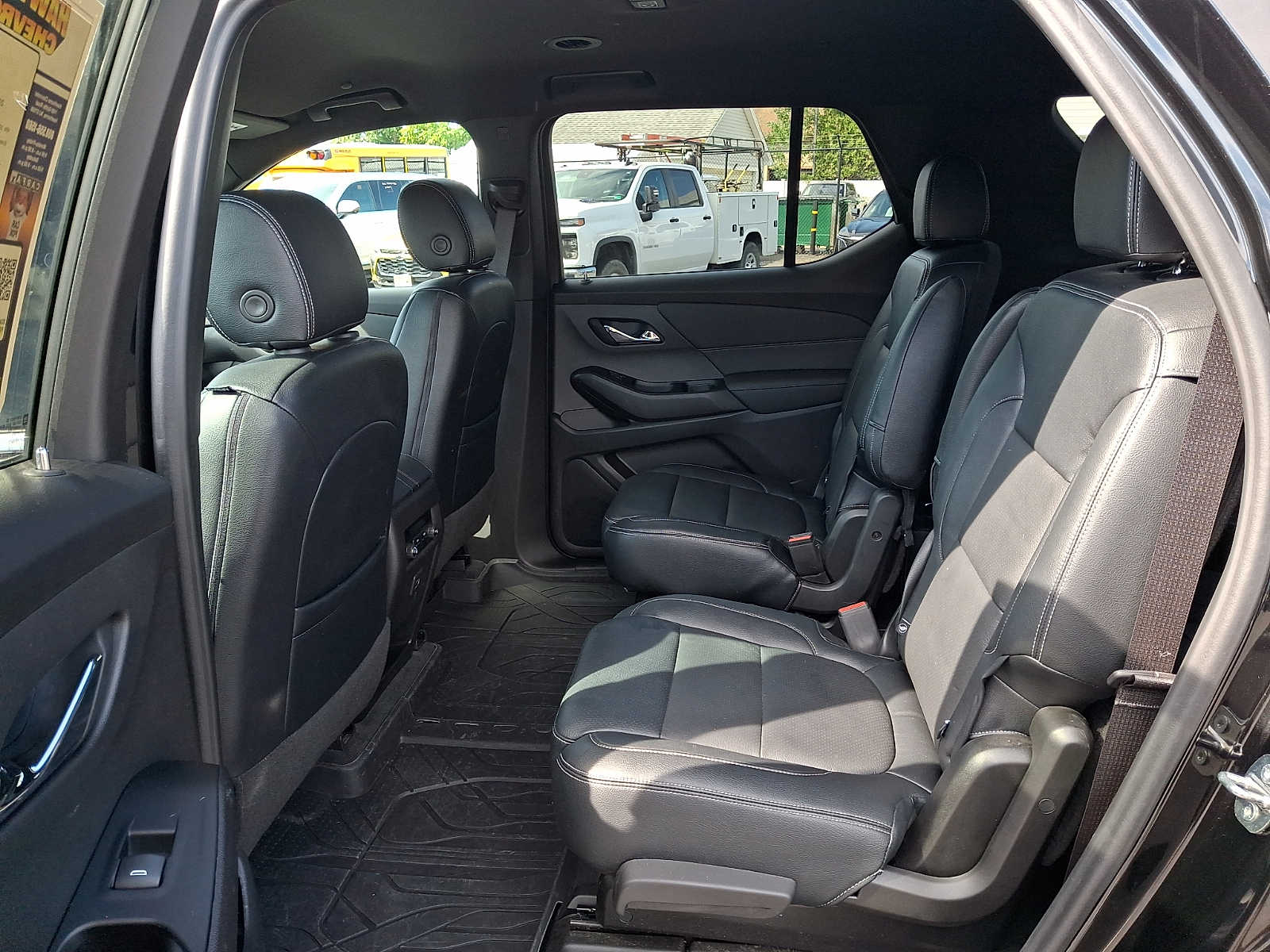 2023 Chevrolet Traverse 1LT - Photo 9